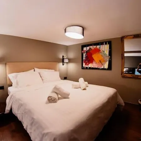 Olive Apartment *